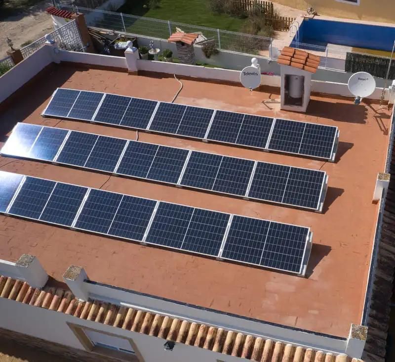 instalación placas solares Valencia realizada por Otovo