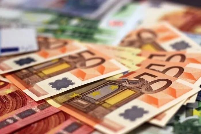 ayuda gubernamental autoconsumo billetes euro