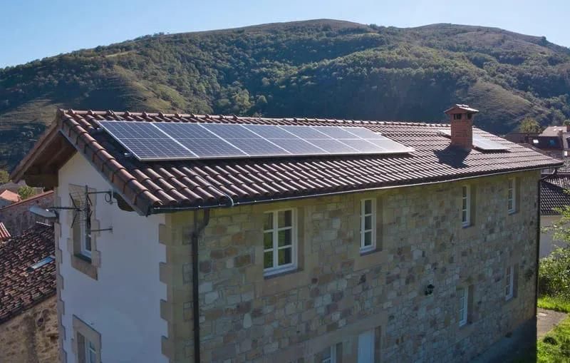 instalación placas solares Cantabria heach por Otovo